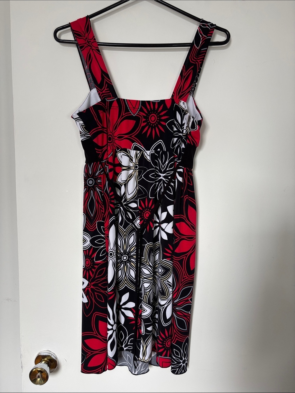 Suzy Shier Y2K Black, Red & White Floral Empire-Waist Midi Dress - Picture 4 of 5
